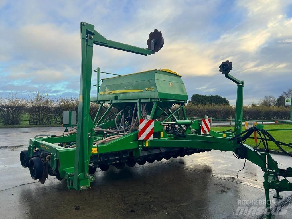 John Deere 750A Farm Drills