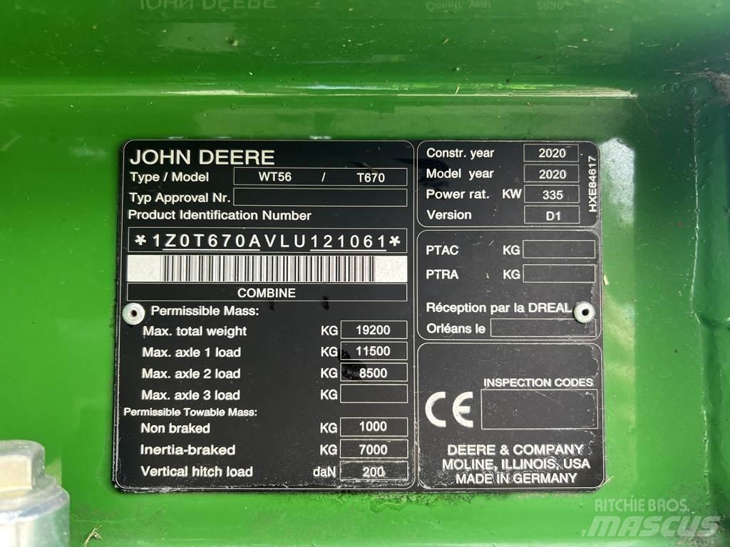 John Deere T670I Combine Harvesters