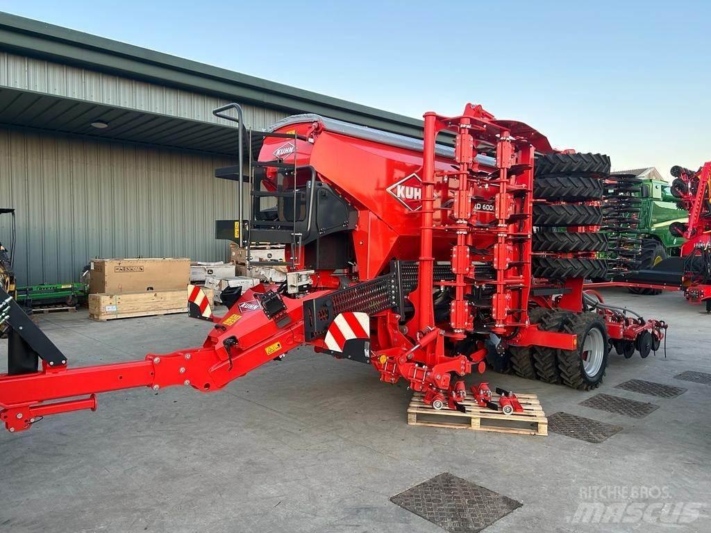Kuhn ESPRO6000R Farm Drills