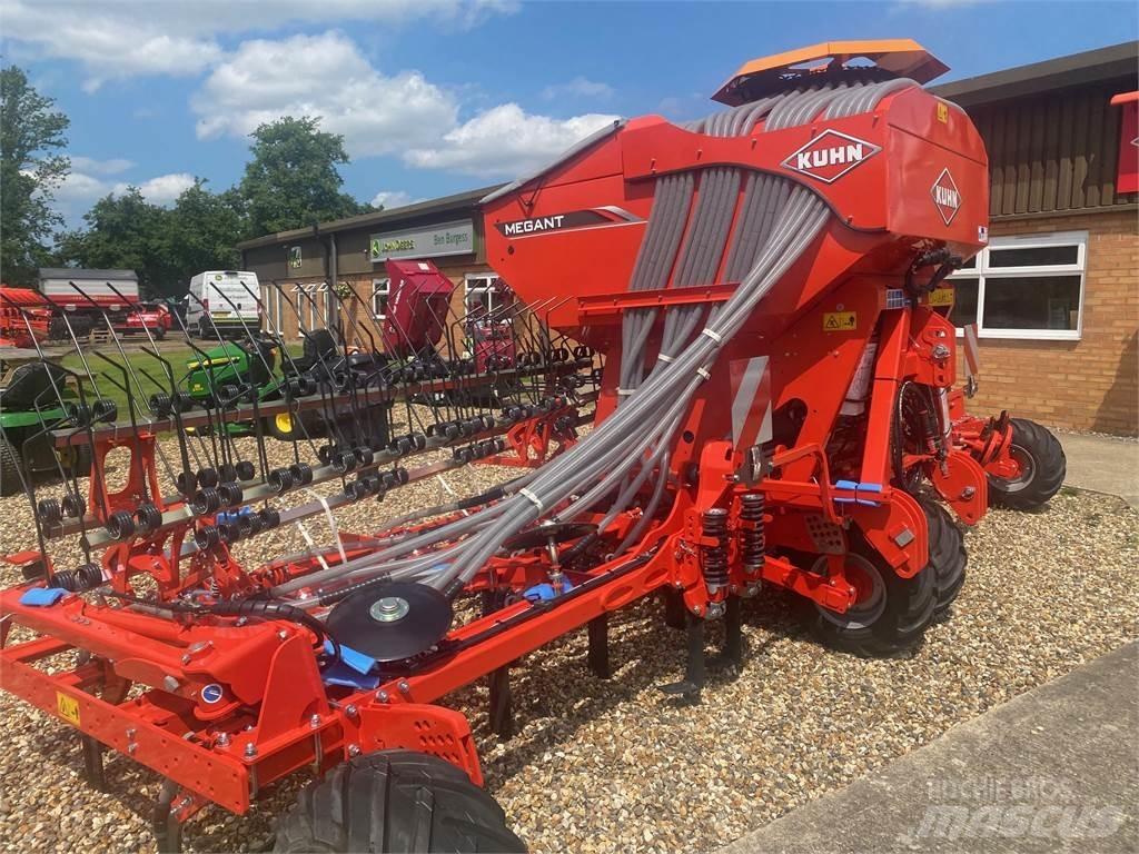 Kuhn MEGANT 602R Farm Drills