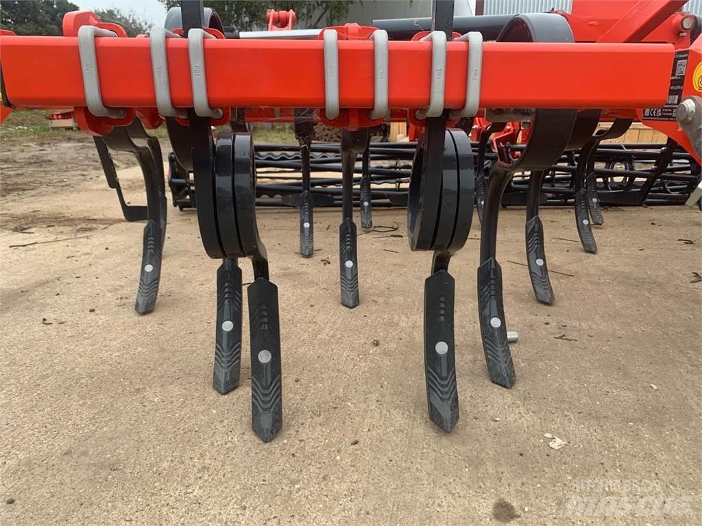 Kuhn TRACK Plows