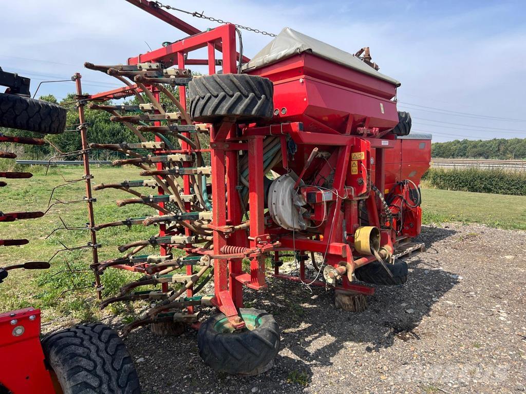 Kverneland TS 480 Farm Drills