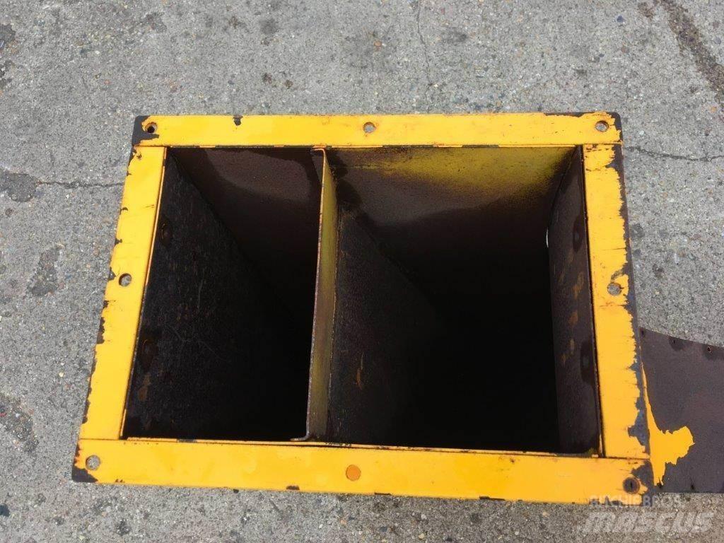  Perry 90DEG TRANS Farm Equipment - Others