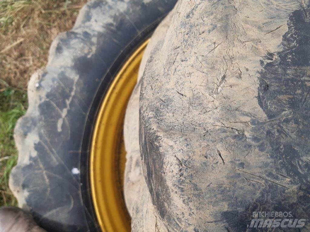  ROWCROPS Tires, wheels and rims