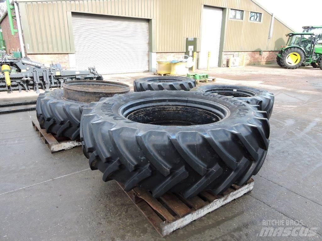 Stocks DUAL Tires, wheels and rims