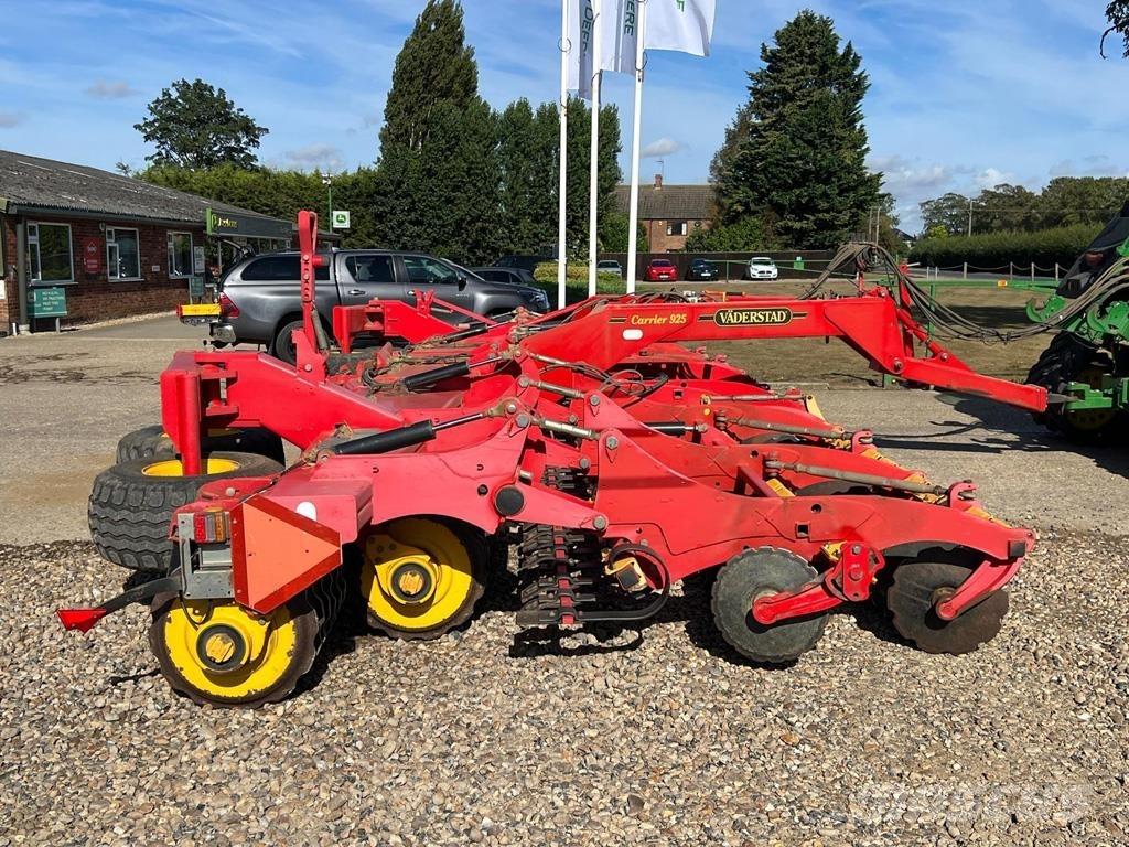 Väderstad CR925 Plows
