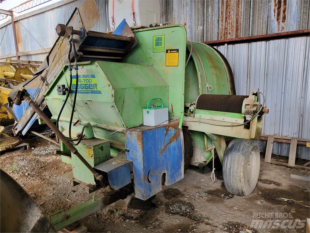 AG-BAG JR-700 Forage Harvester
