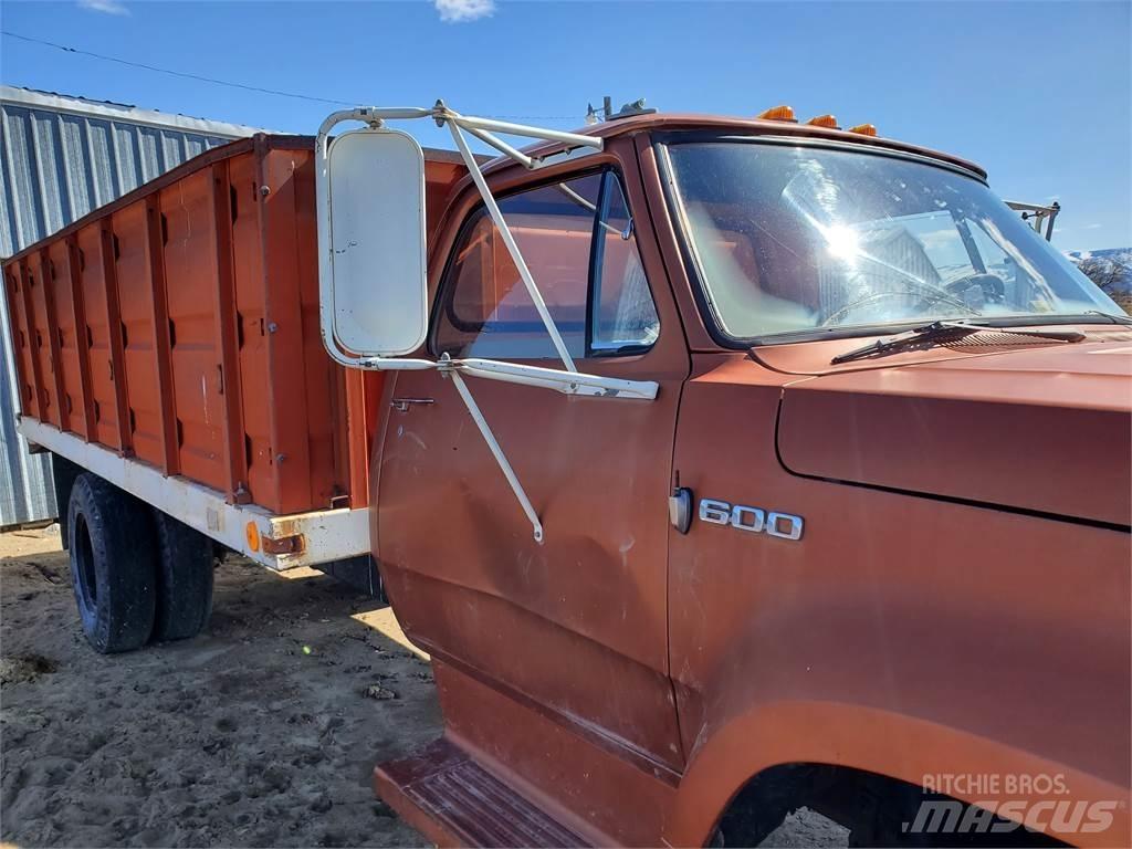 Dodge D600 Other Trucks