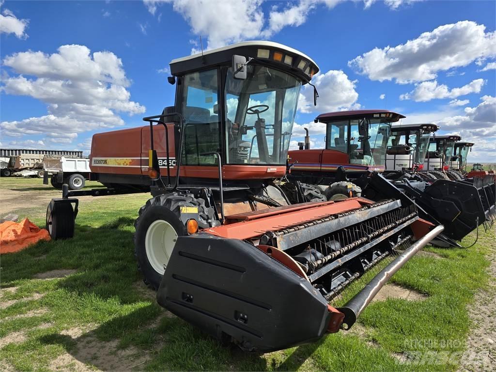 Hesston 8450 Swathers \ Windrowers