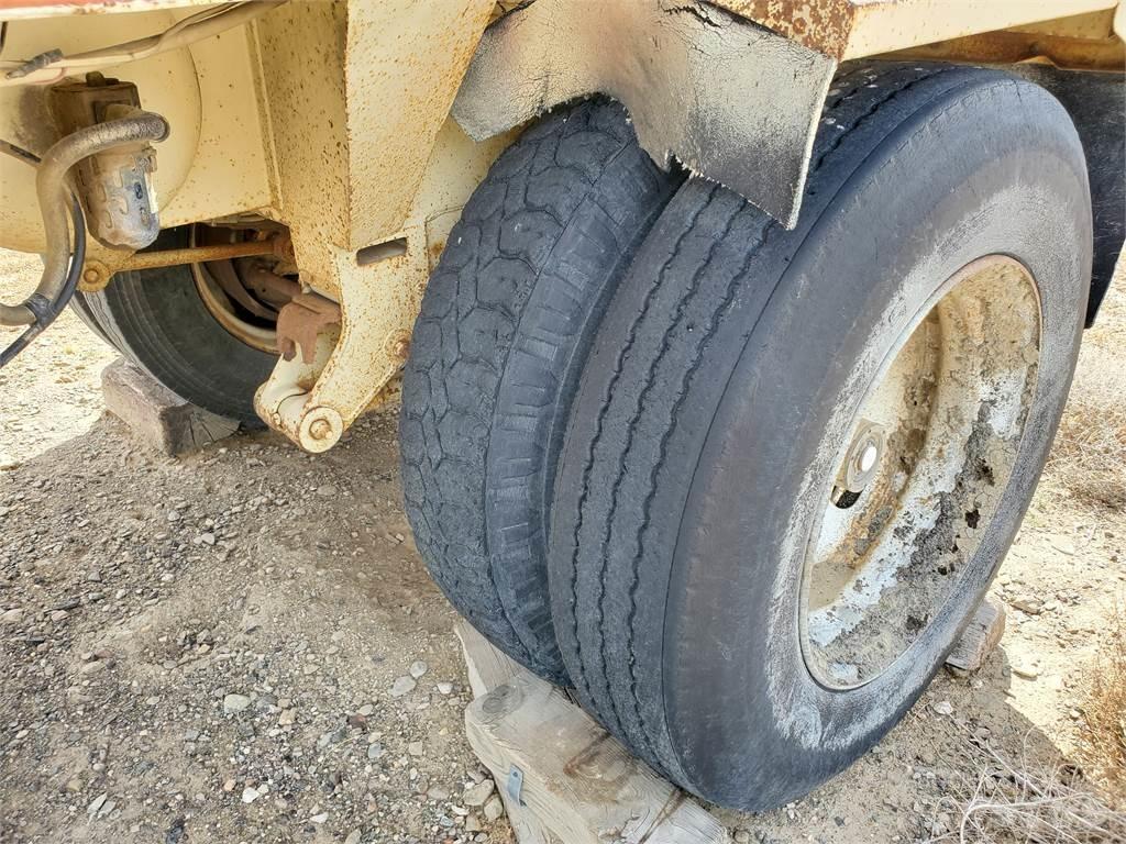  Unknown Dump Trailers