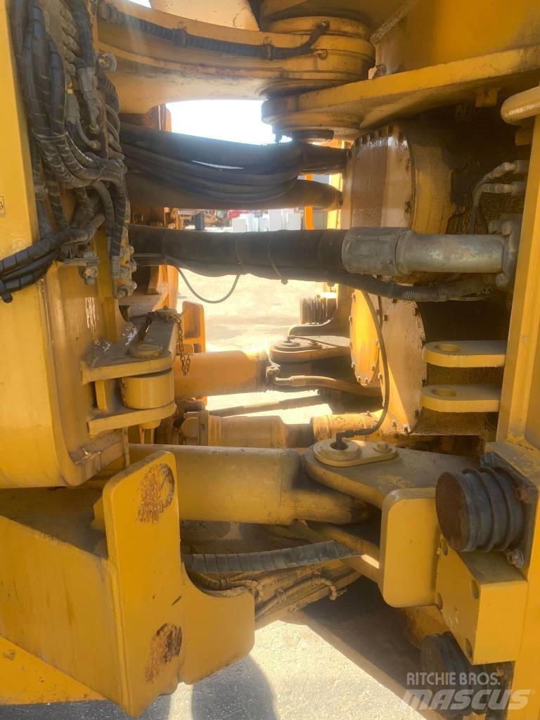Volvo L330C Wheel Loaders