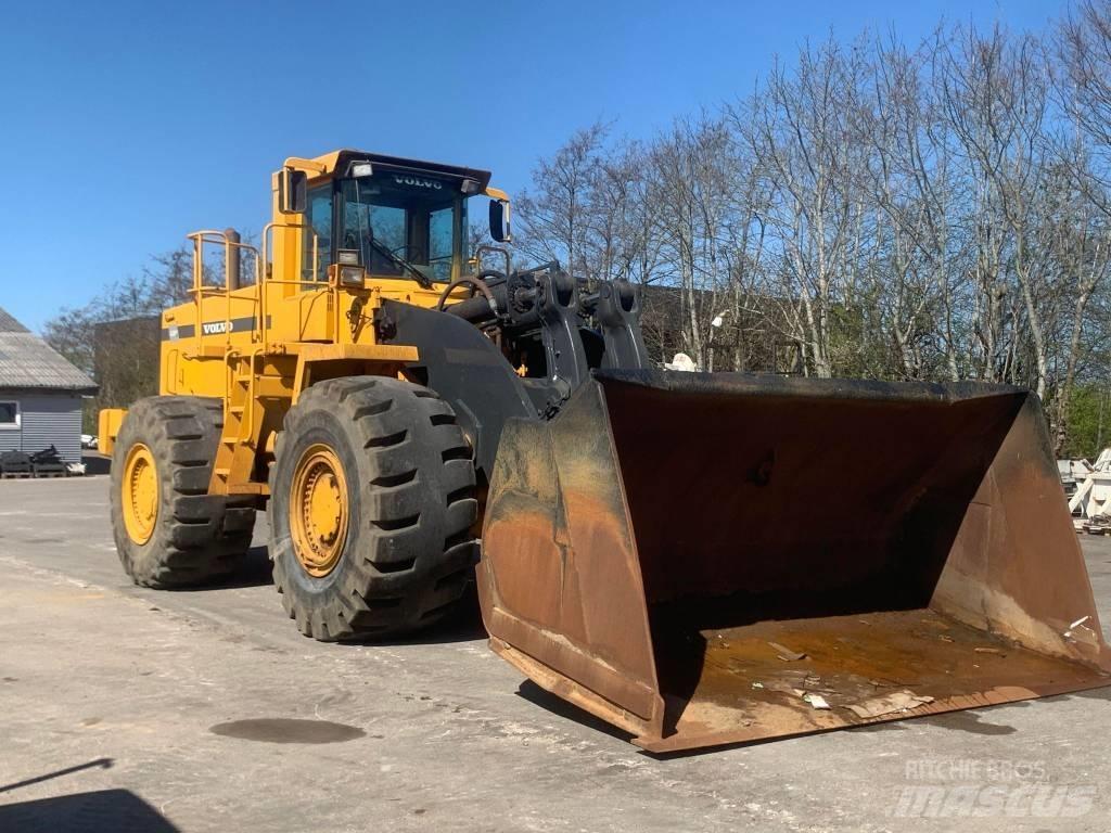 Volvo L330C Wheel Loaders