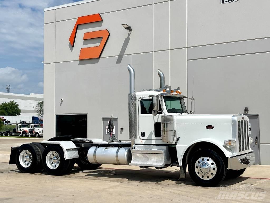 Peterbilt 389 Conventional Trucks / Tractor Trucks
