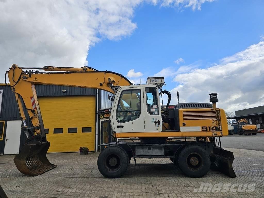 Liebherr A914 Wheeled Excavators