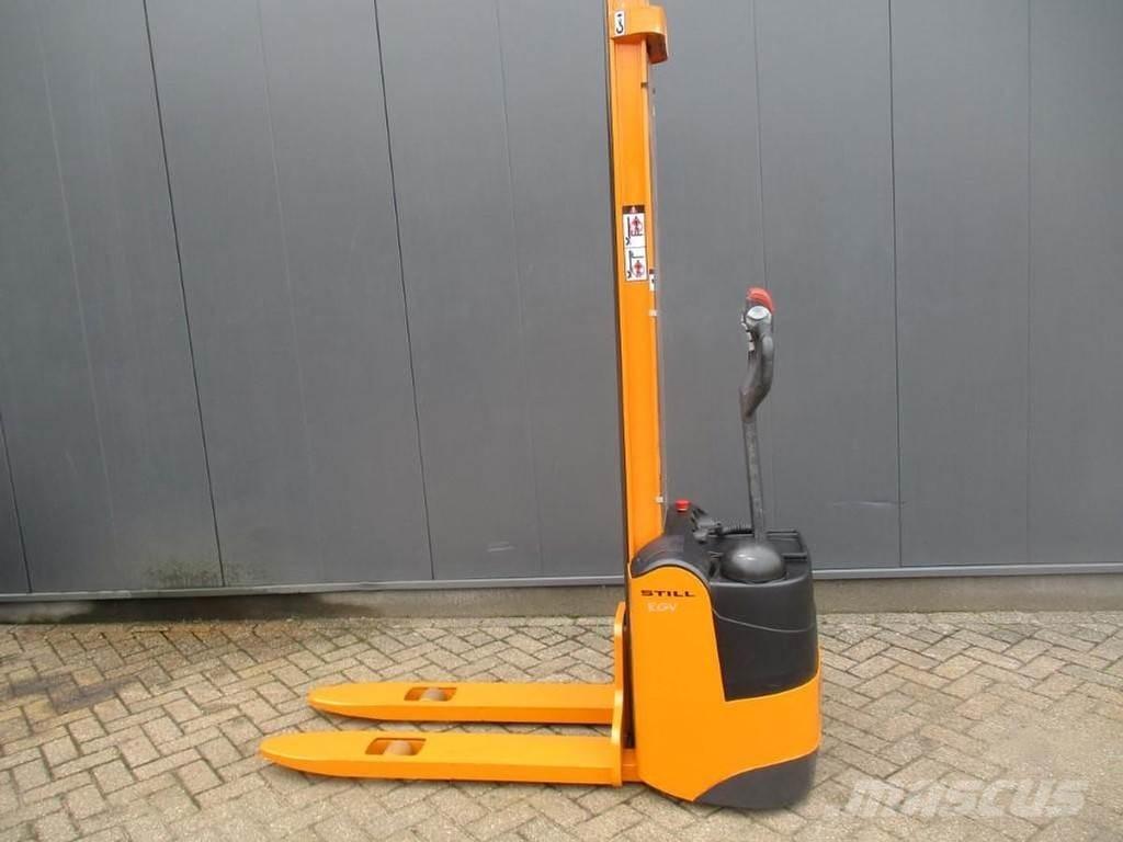 Still EGV 12 Pedestrian stacker