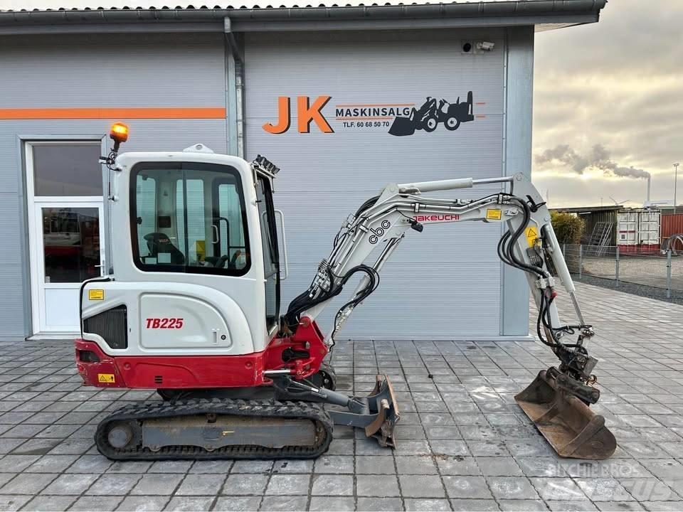 Takeuchi TB 225 Mini Excavators <7t (Mini Diggers)