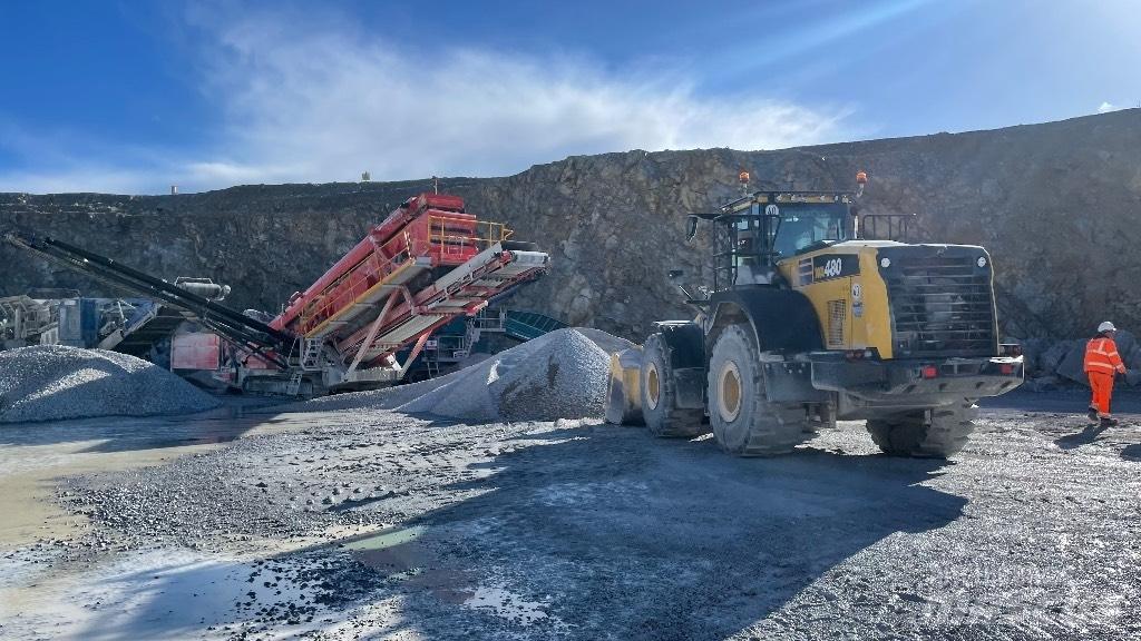 Komatsu WA480 Wheel Loaders