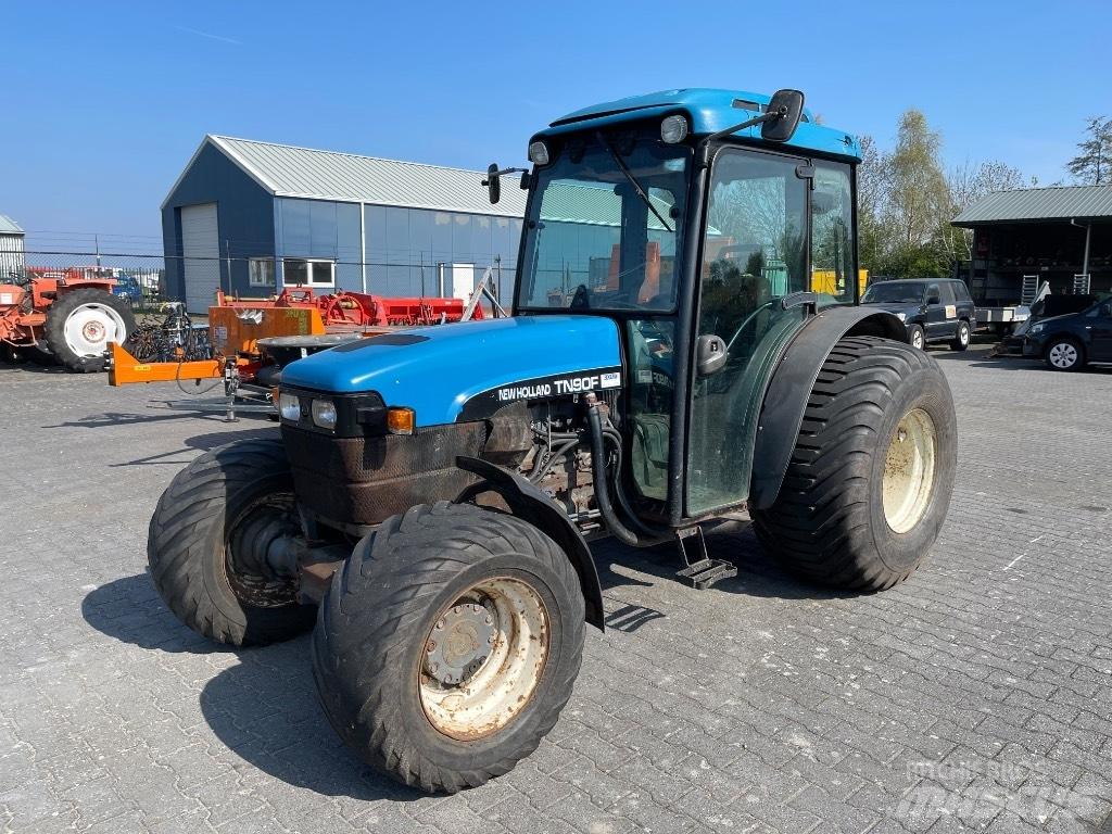 New Holland TN 90 F Tractors