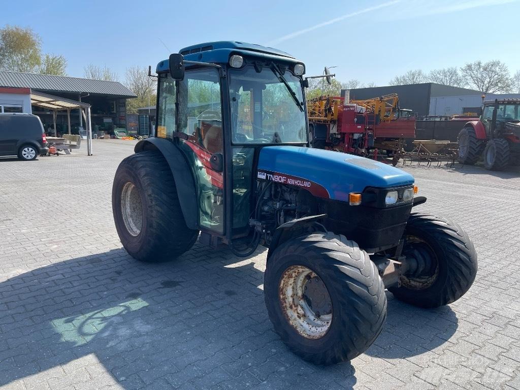 New Holland TN 90 F Tractors