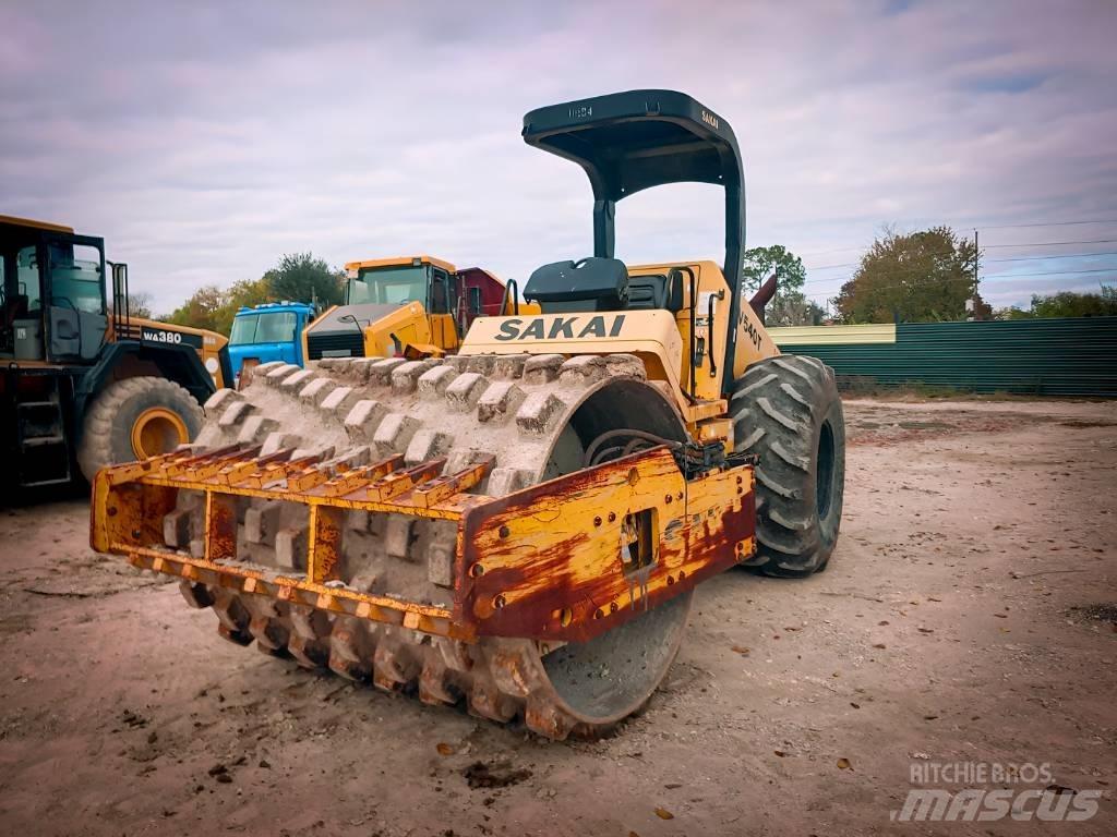Sakai SV 540 T Single drum rollers