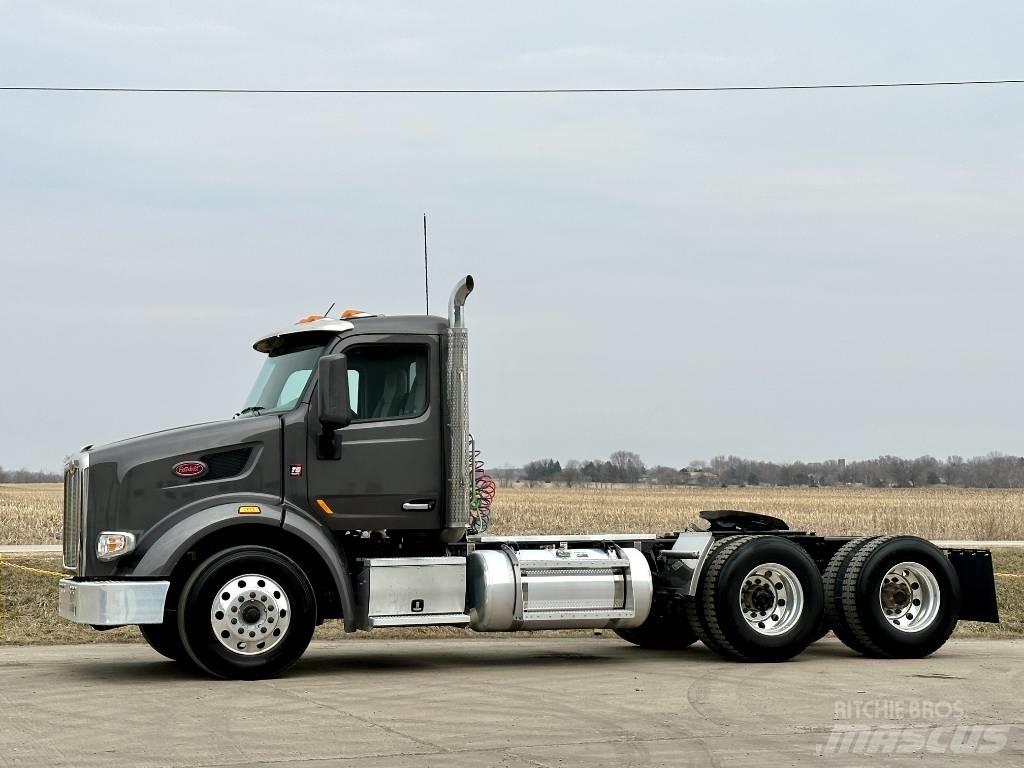 Peterbilt 567 Conventional Trucks / Tractor Trucks