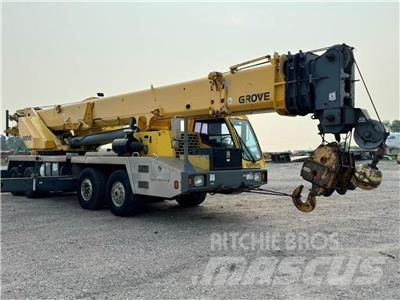 Grove TMS800E Crawler Cranes