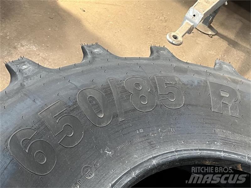  - - - Tires, wheels and rims