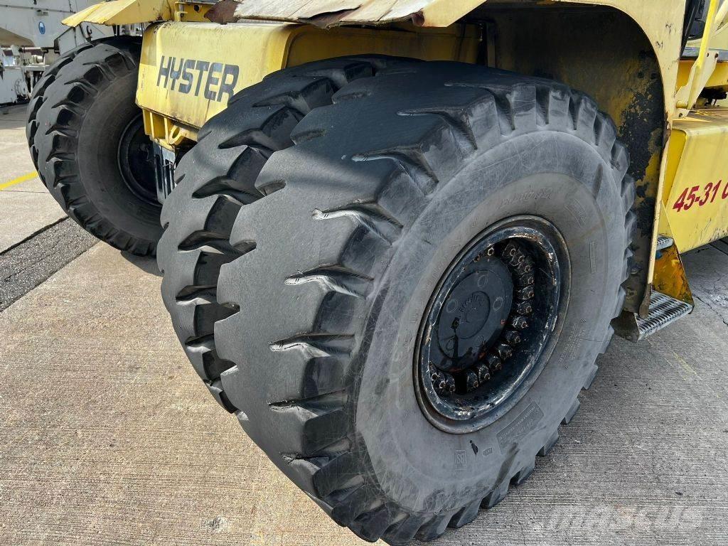 Hyster RS45-31 Reach Stackers