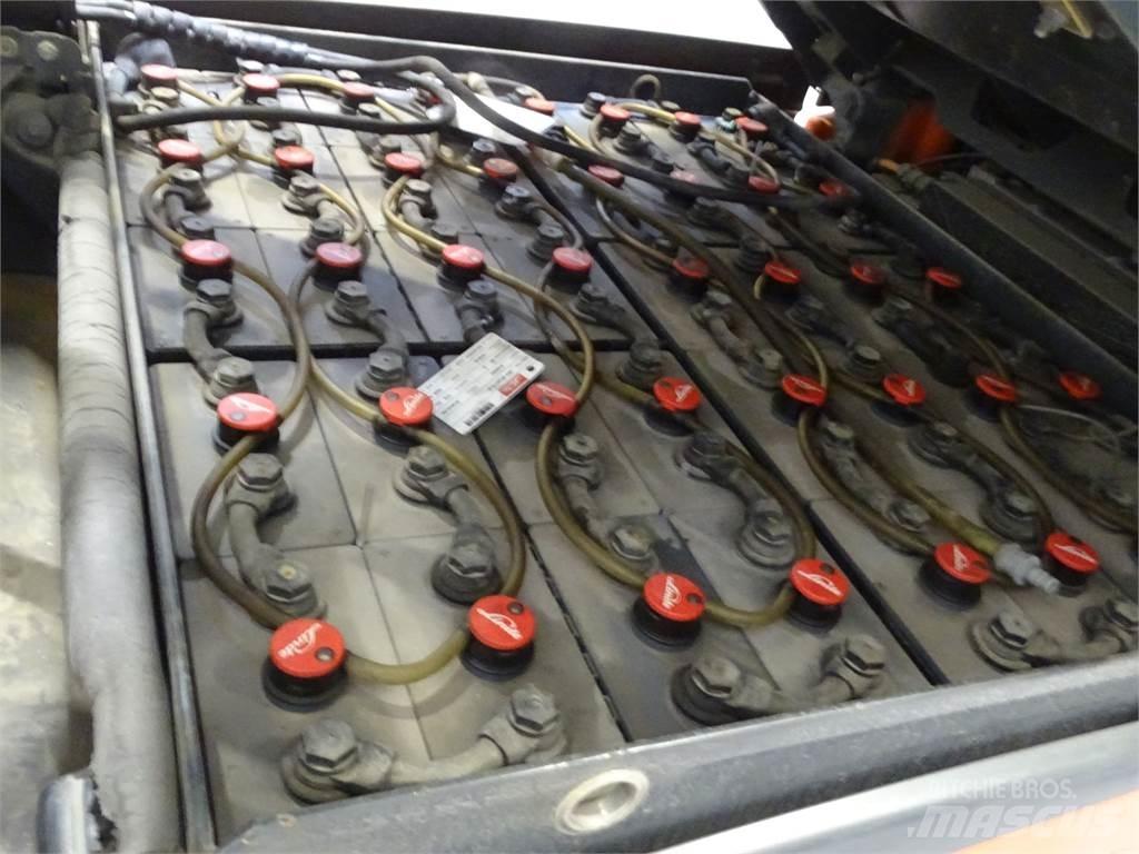 Linde E30HL Electric Forklifts
