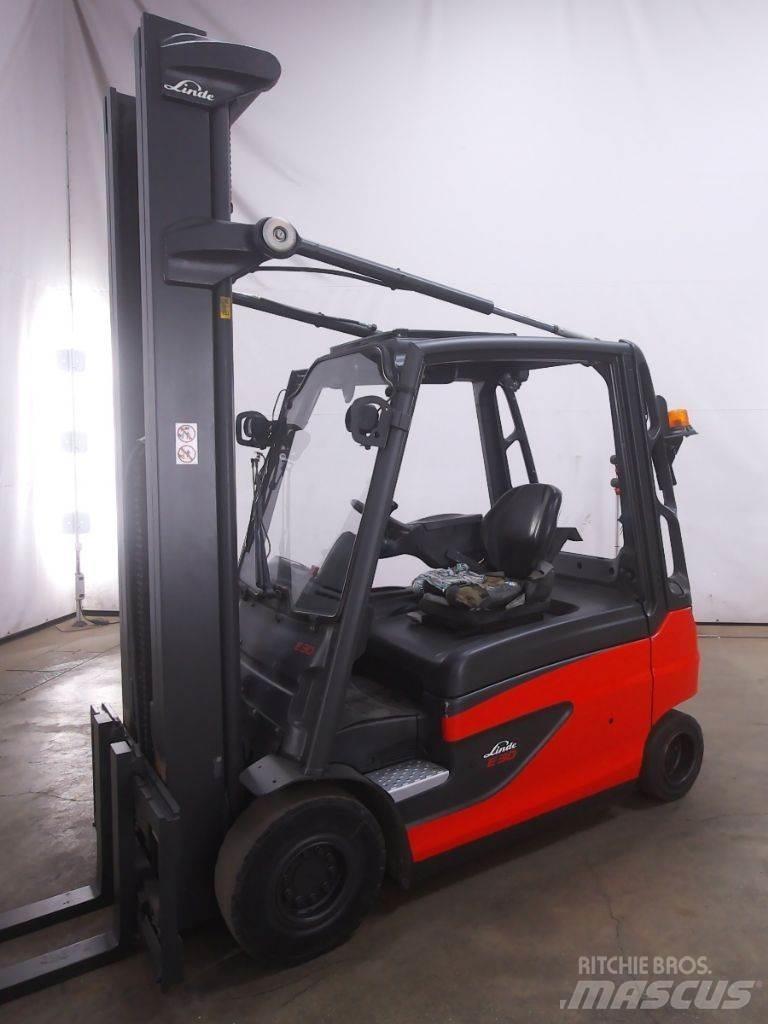 Linde E30L-01 Electric Forklifts