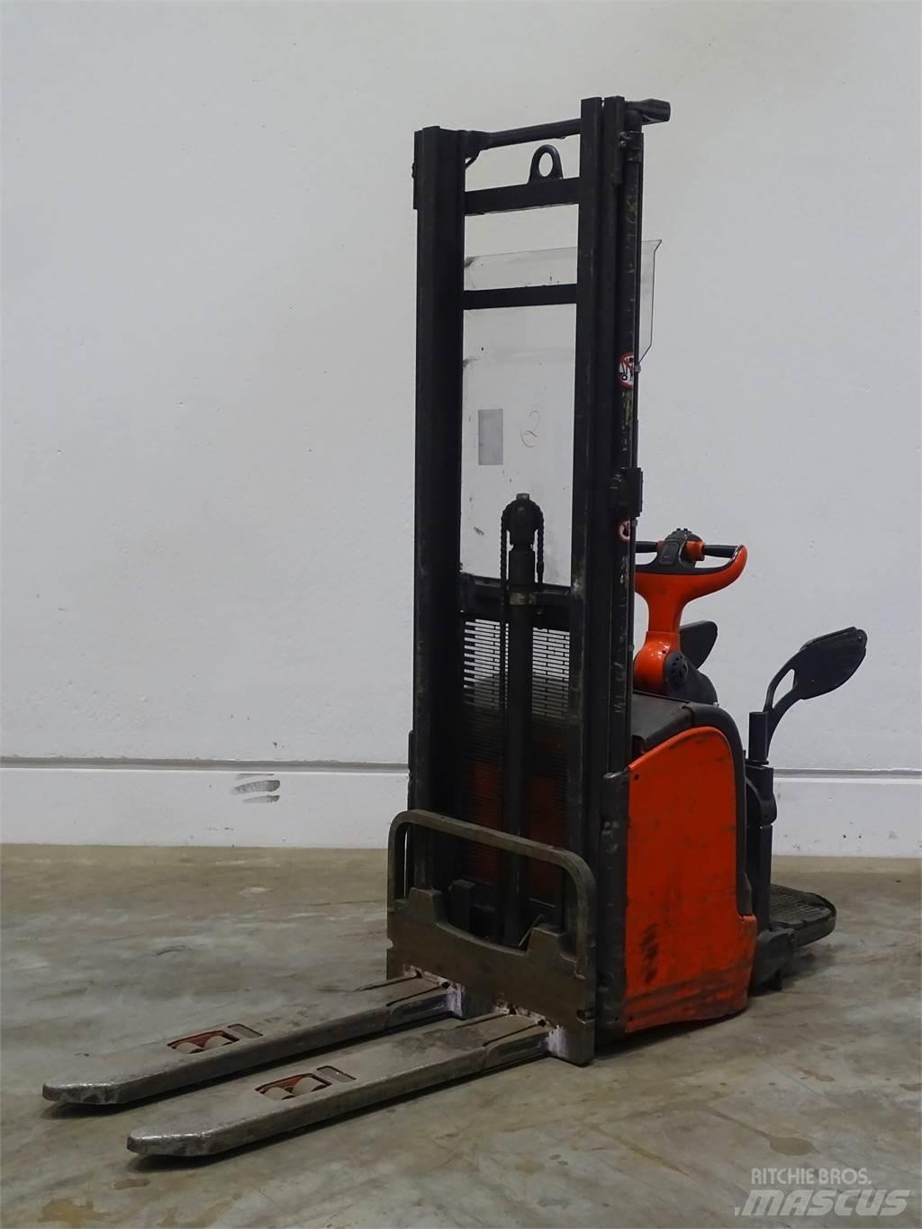 Linde L14AP Pedestrian stacker