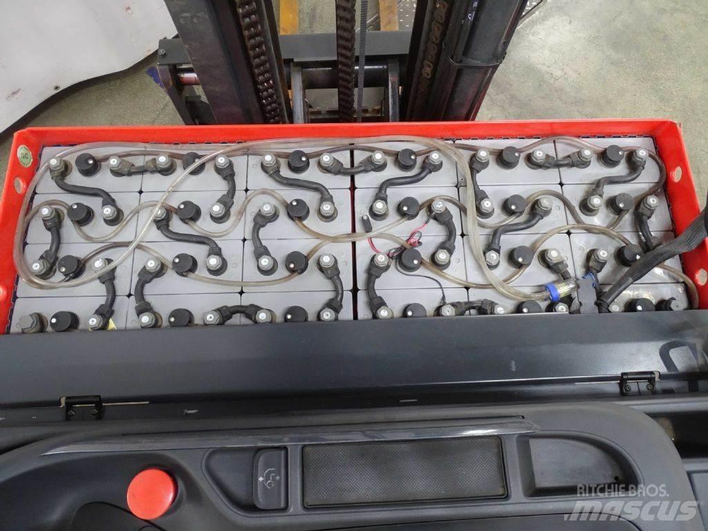 Linde R14HD Reach trucks