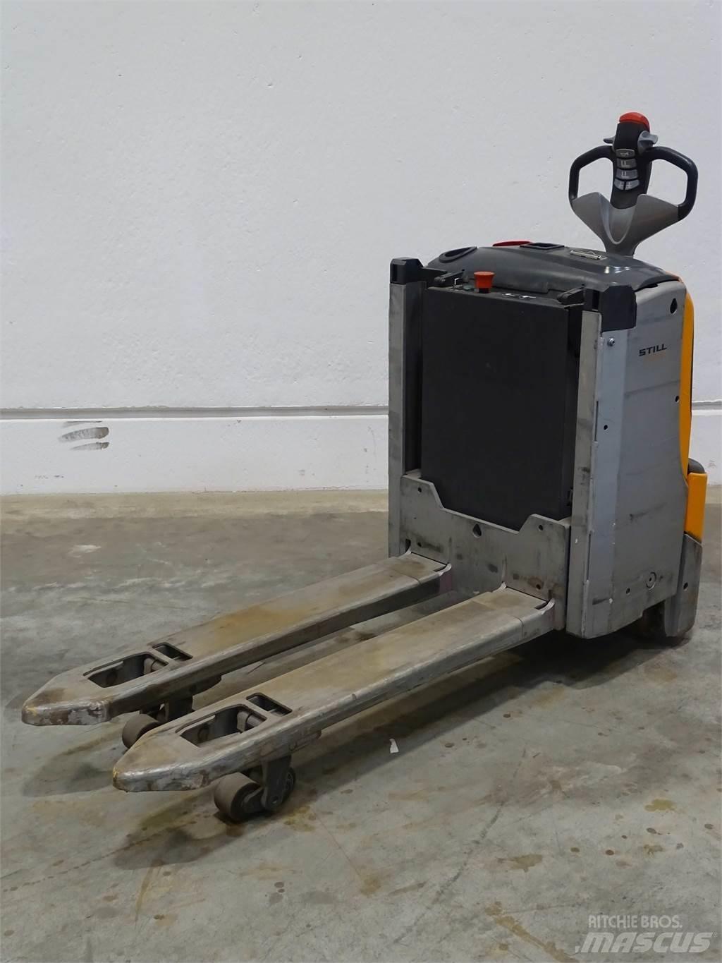 Still EXU-H18 Pedestrian stacker