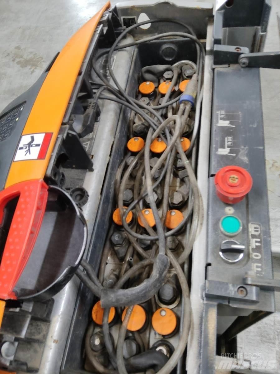 Still EXU-H18 Pedestrian stacker