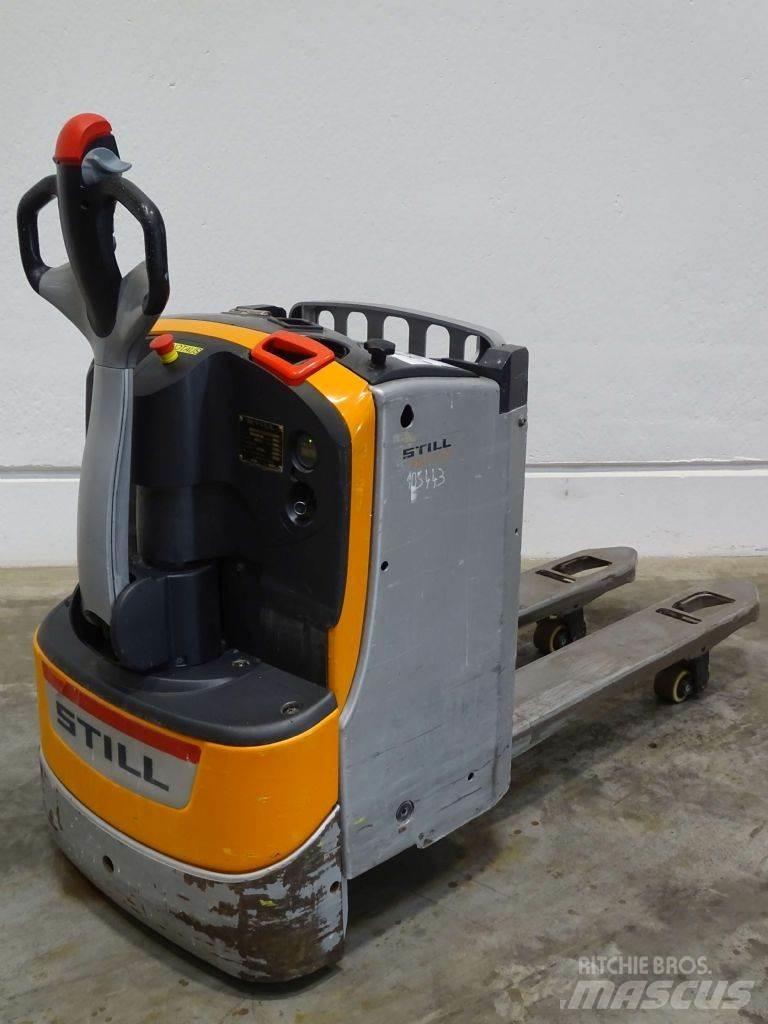 Still EXU-H20 Pedestrian stacker