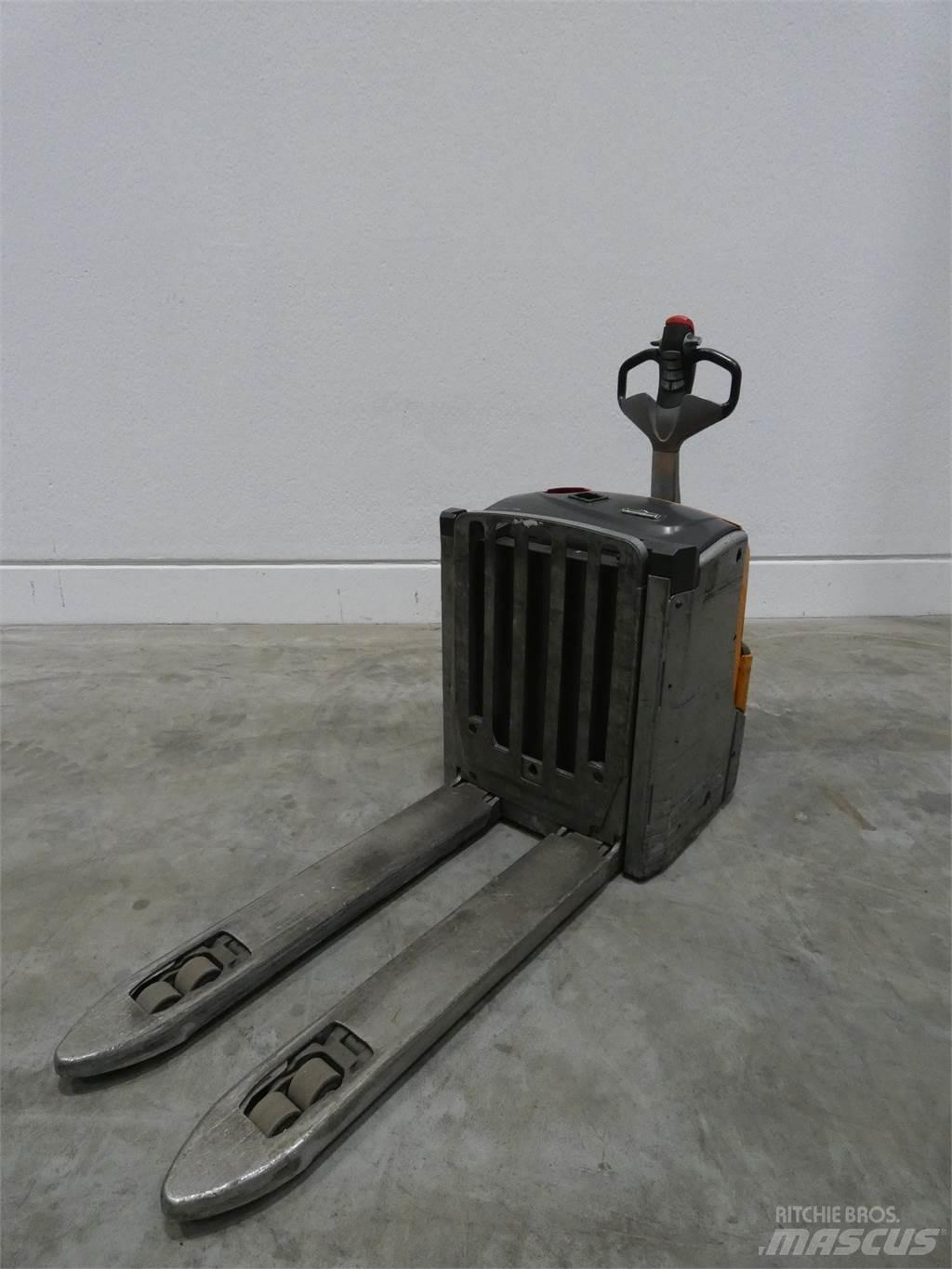 Still EXU-H20 Pedestrian stacker