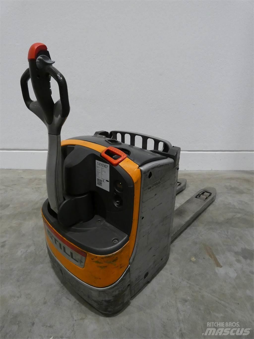 Still EXU-H20 Pedestrian stacker