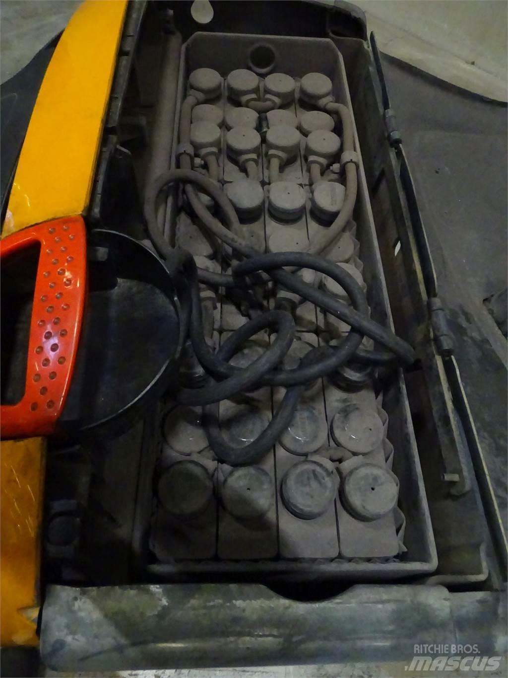 Still EXU16 Low lifter