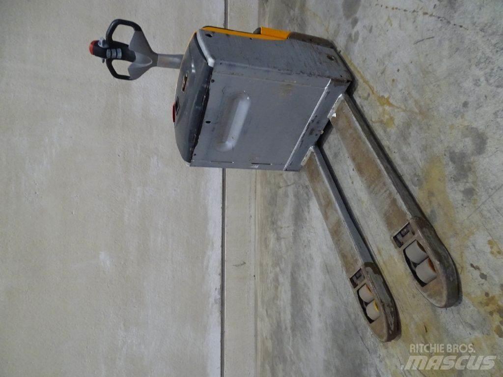 Still EXU18 Low lifter