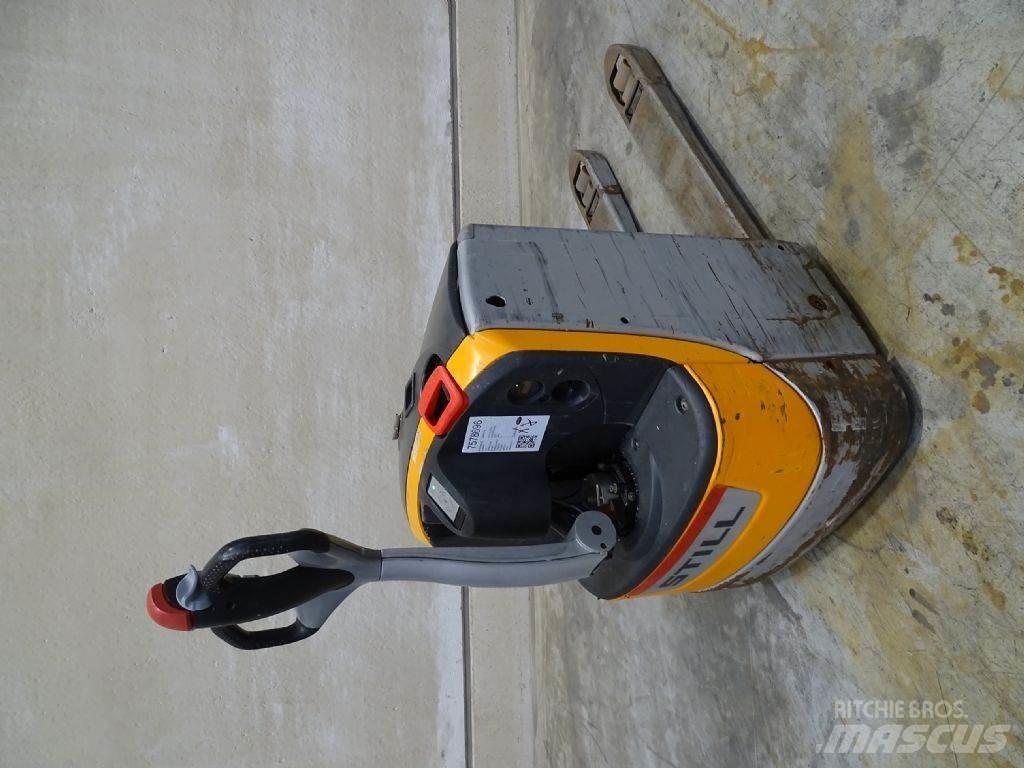 Still EXU18 Low lifter