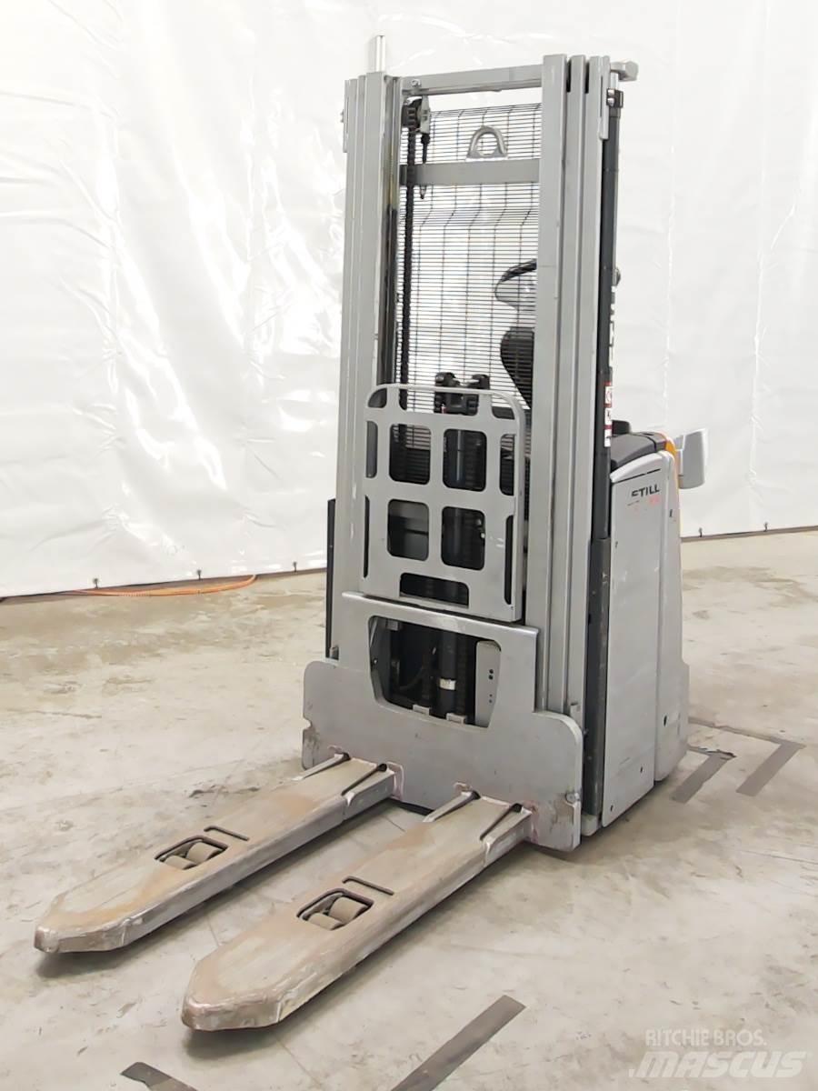 Still EXV-SF14 Pedestrian stacker