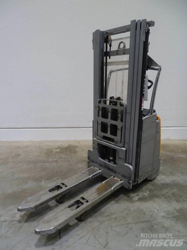 Still EXV-SF14I Pedestrian stacker