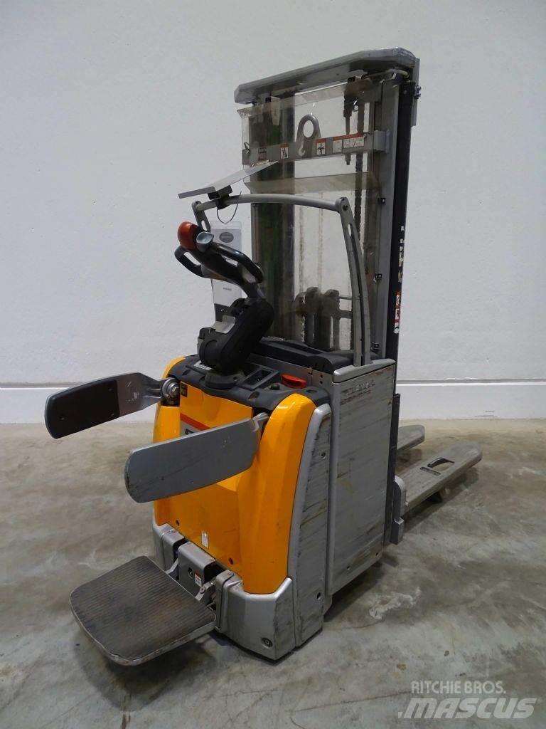 Still EXV-SF14I Pedestrian stacker