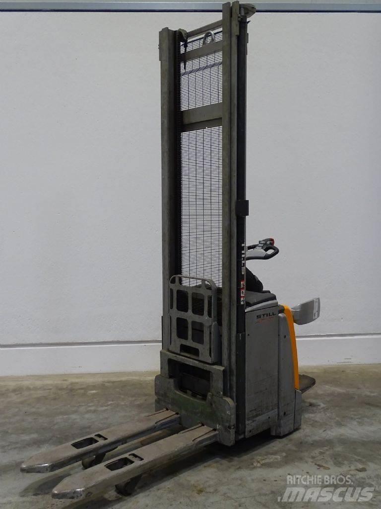 Still EXV-SF14I Pedestrian stacker