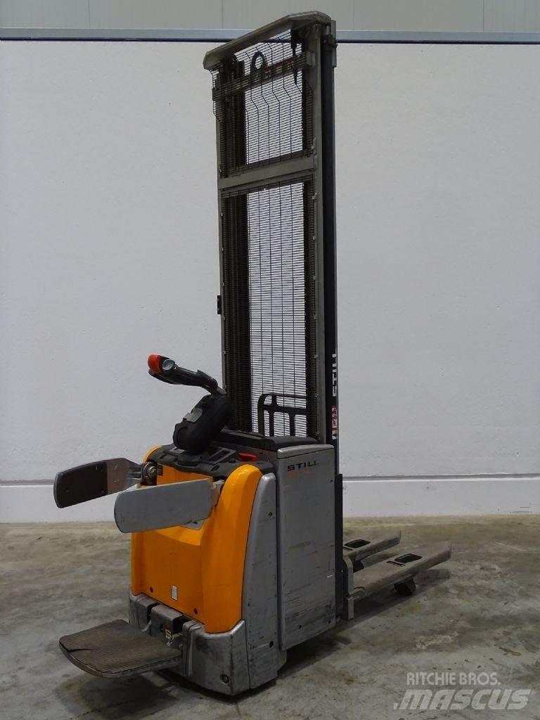 Still EXV-SF14I Pedestrian stacker
