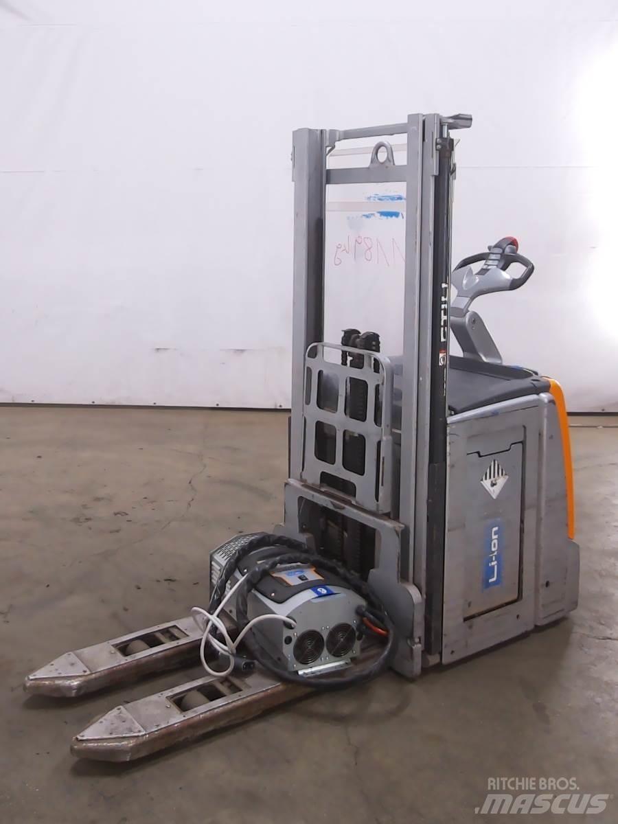 Still EXV-SF14I Pedestrian stacker