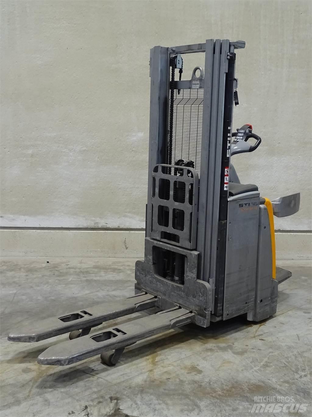 Still EXV-SF16I Pedestrian stacker