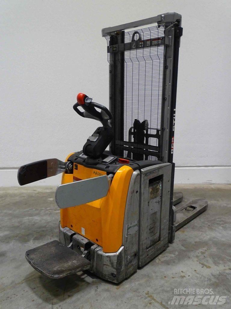 Still EXV-SF20 Pedestrian stacker