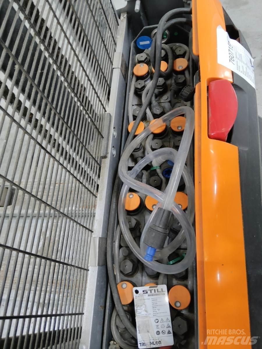 Still EXV10 Pedestrian stacker