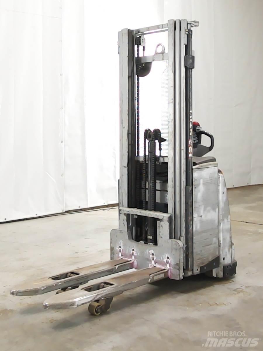 Still EXV16I Pedestrian stacker